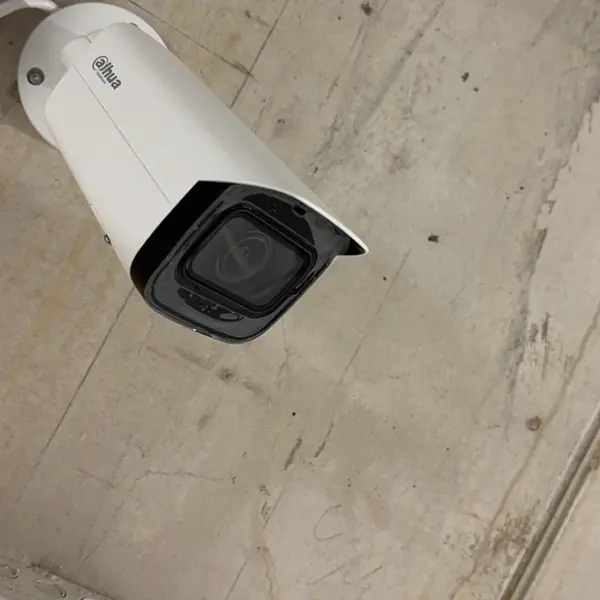 Kamera tubowa Dahua w garażu podziemnym
